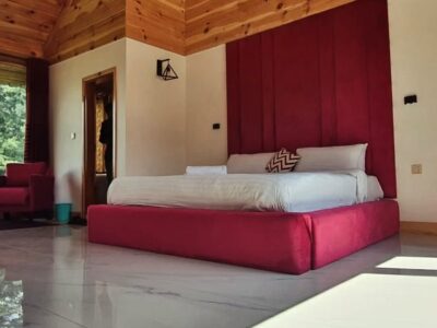 2 Bedroom Wooden Cottage, Shogran