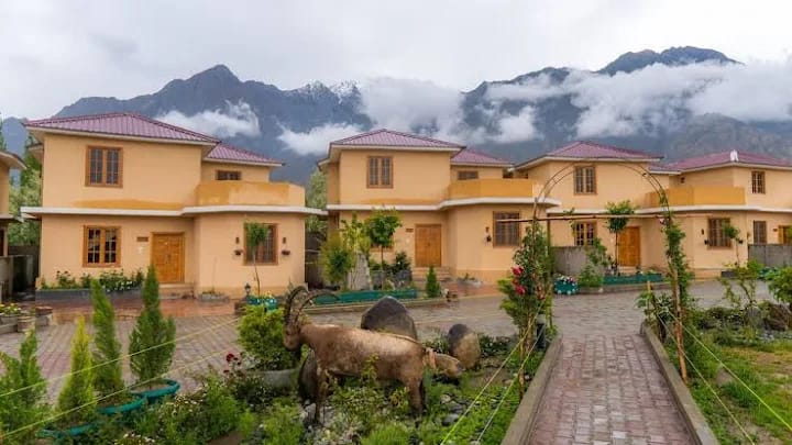 Dynasty Resort, Deluxe Rooms, Skardu