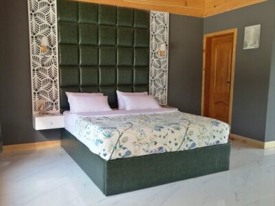 2 Bedroom Wooden Cottage, Shogran
