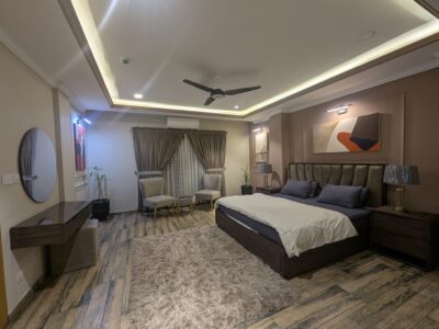 Two bed luxurious and spacious apartment