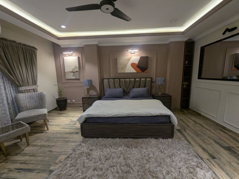 Two bed luxurious and spacious apartment