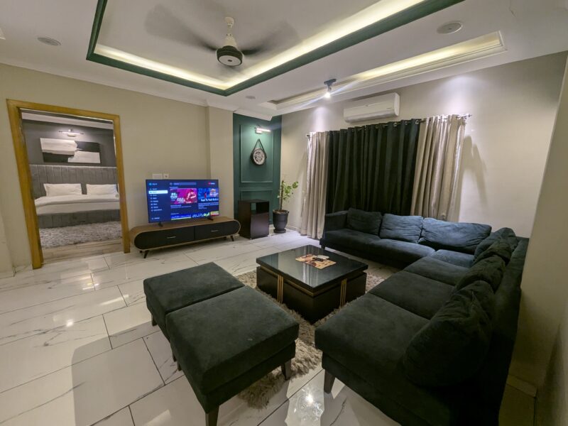 Two bed luxurious and spacious apartment